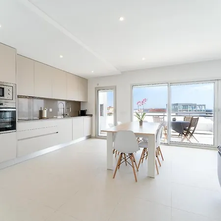 T2 Elia Apartment